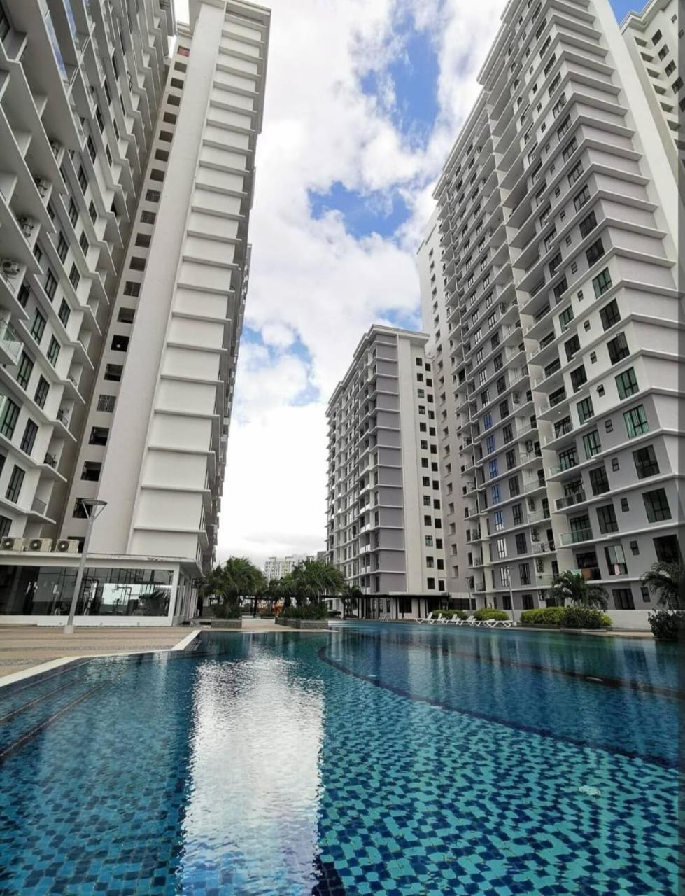 Platino 4Bedrooms Paradigm Mall Netflix By Stay Johor Bahru Bagian luar foto